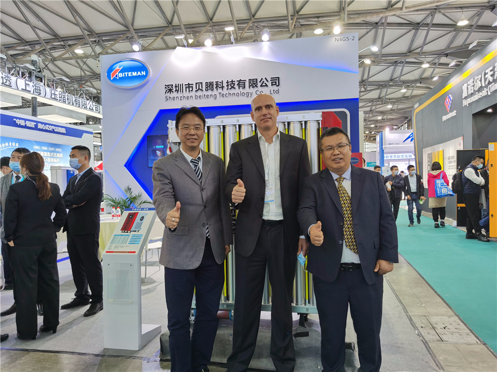 壓縮空氣組合式干燥機，壓縮空氣干燥機，冷凍式干燥機，吸干機，精密過濾器，吸附式干燥機