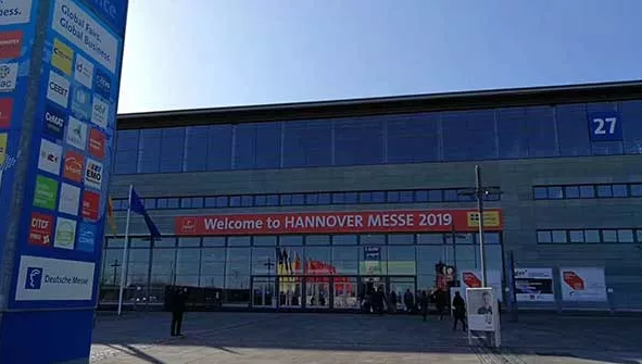 壓縮空氣組合式干燥機(jī)，壓縮空氣干燥機(jī)，冷凍式干燥機(jī)，吸干機(jī)，精密過濾器，吸附式干燥機(jī)