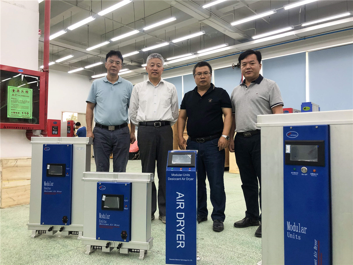 壓縮空氣組合式干燥機(jī)，壓縮空氣干燥機(jī)，冷凍式干燥機(jī)，吸干機(jī)，精密過濾器，吸附式干燥機(jī)